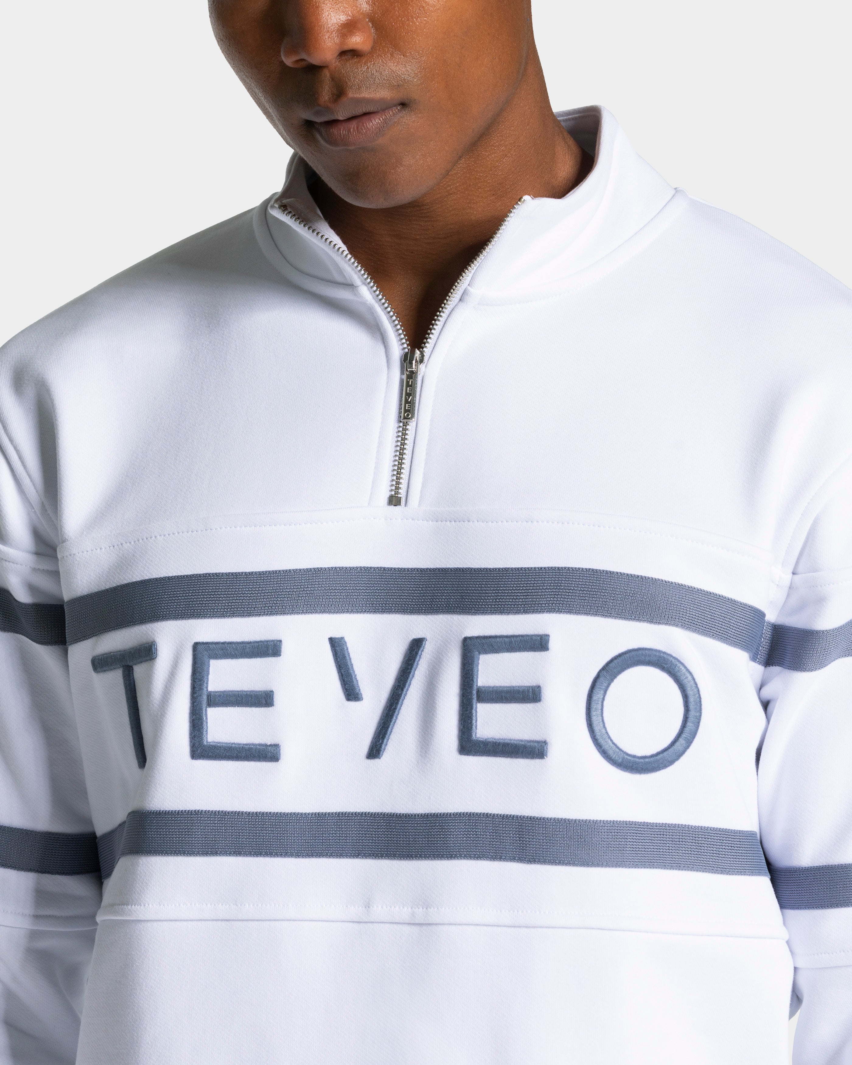 Club Half Zip Sweater „Weiß – Stahlblau“