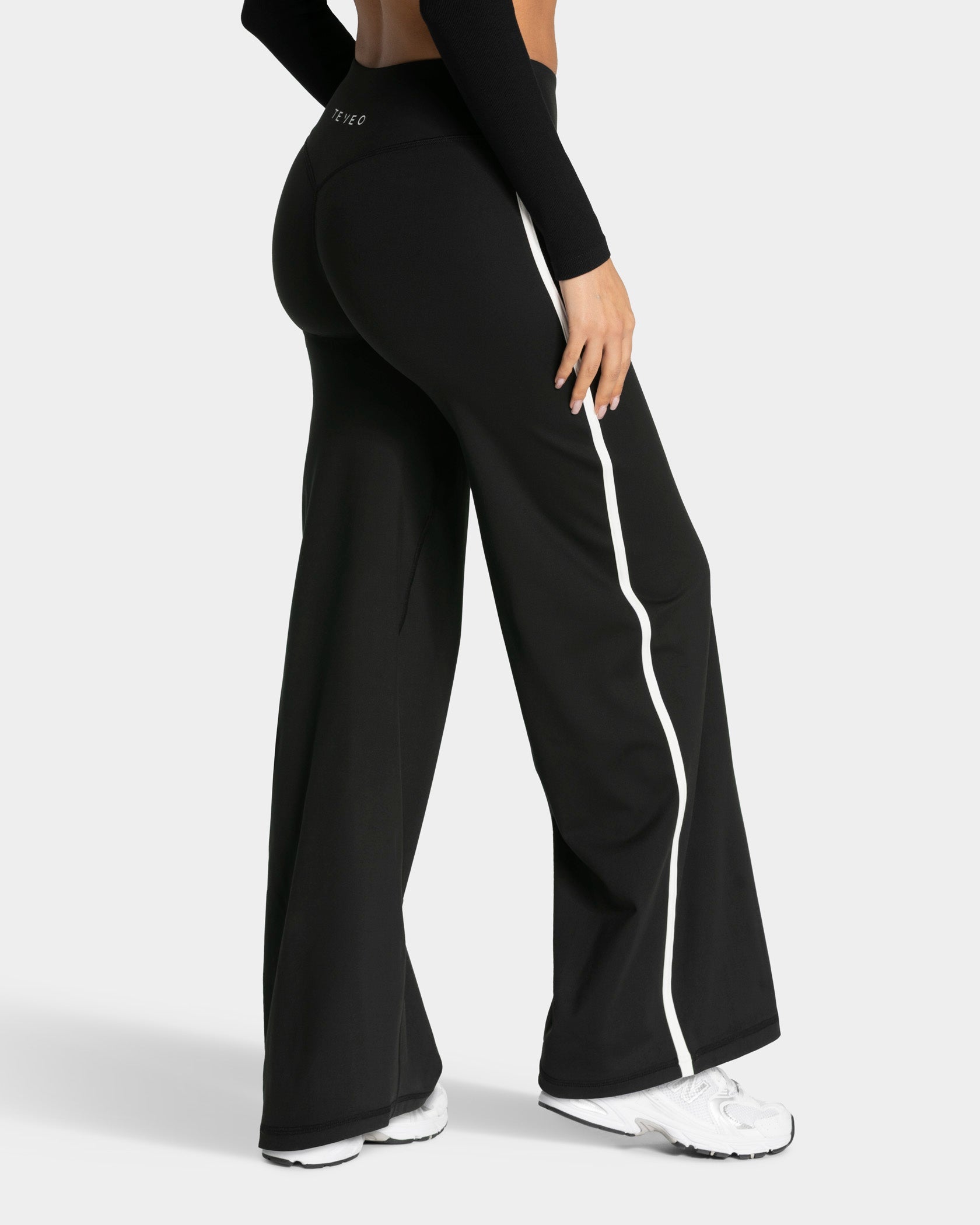 Soft Straight Leg Pants Regular "Schwarz"