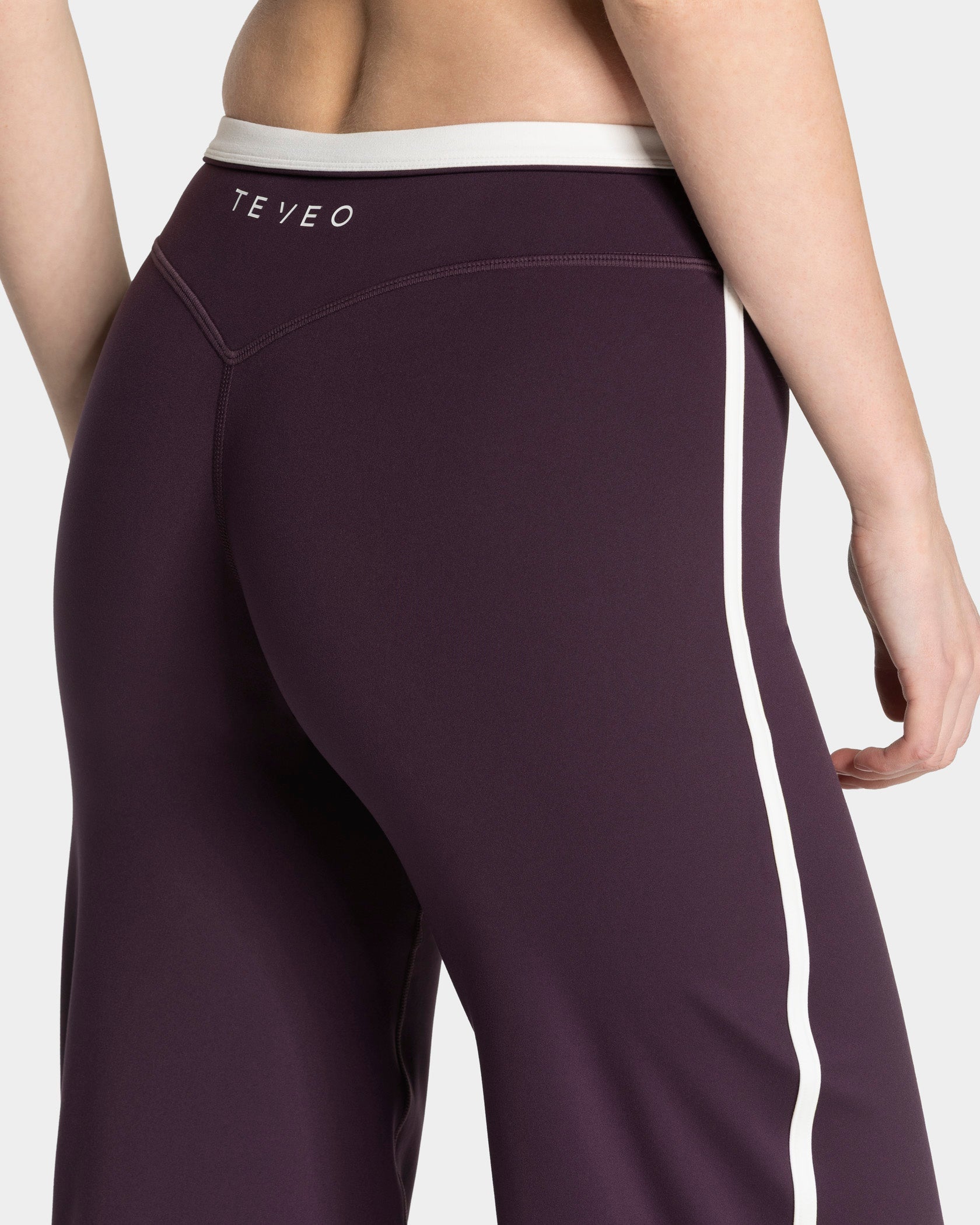 Weiche Hose mit geradem Bein (Tall) „Blackberry“